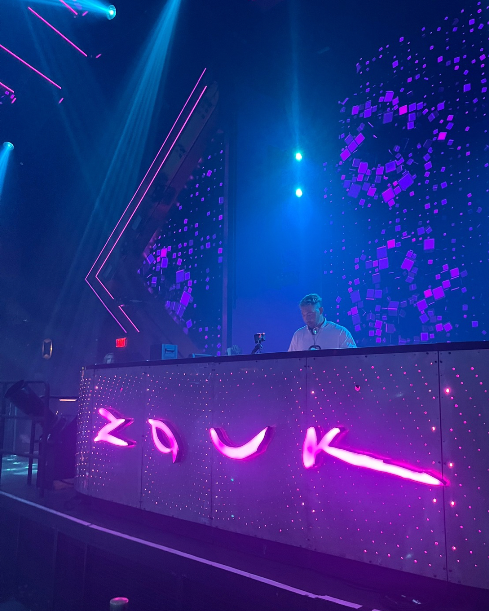 Night Club Tour